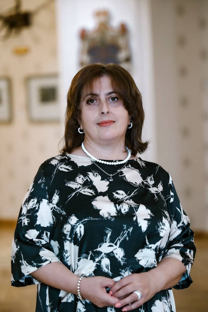 ნანა არახამია